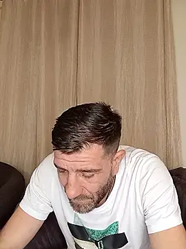 دردشة Alexdaniel89 الجنسية المباشرة