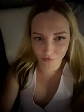 Aleksandrakisのウェブカメラショー