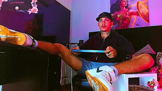 HannibalLester's Webcam Show