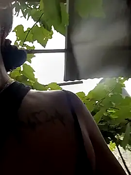 Rous-squir 现场XXX聊天