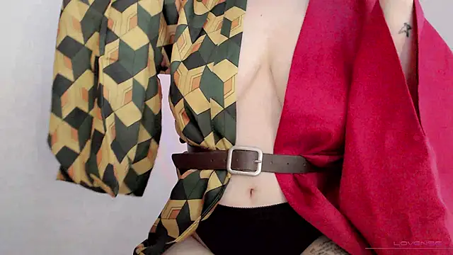 tsunade_chan: онлайн-секс-чат