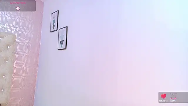 Naomy-Star's Live XXX Chat