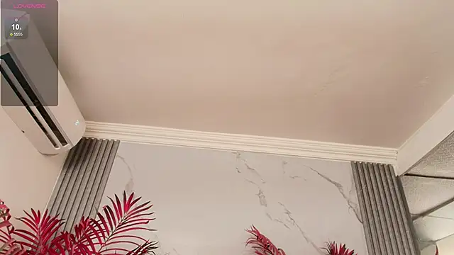 Chat XXX en directo de LaxiZoe