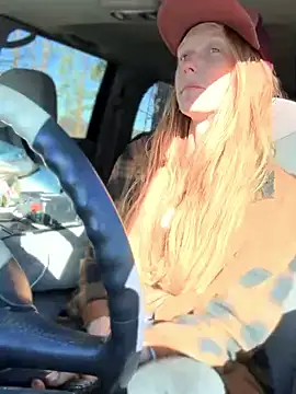 GoldenFlameGoddess' Live XXX Chat