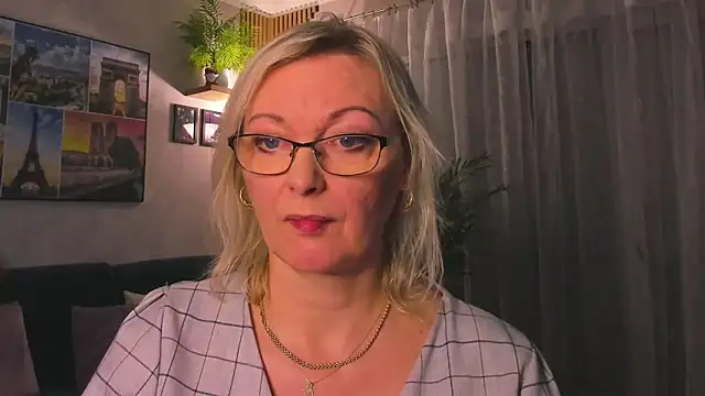 vanessa_chat Adlı Modelin Web Kamerası Şovu