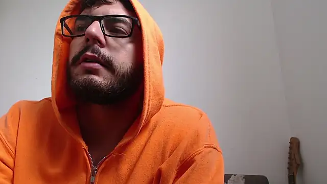 Czat XXX na żywo – thomas_gun