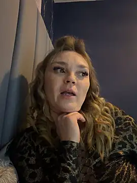 Sky25x's Webcam Show