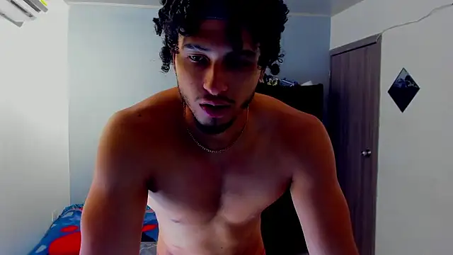 Kris_Khalifa69 Webcam-Show