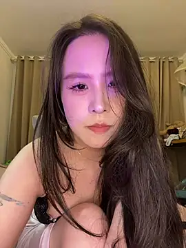 pupu_ élő XXX-chatje