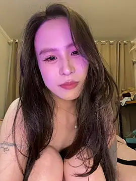 pupu_ élő XXX-chatje