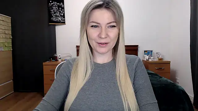 ParadiseAlinaのライブXXXチャット