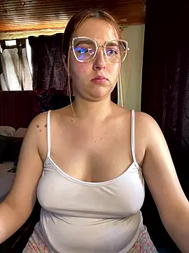 CoraVibes: онлайн-секс-чат