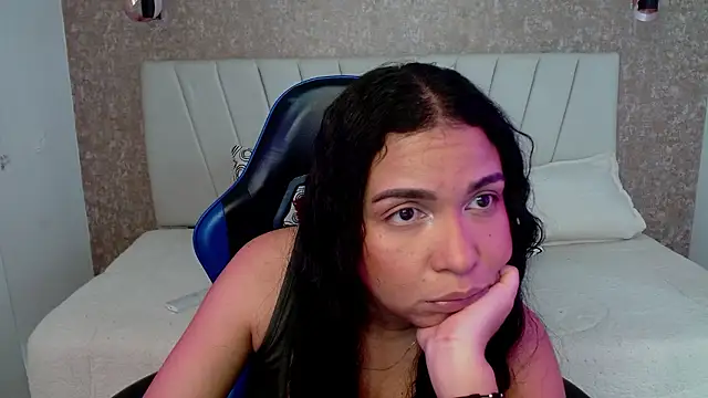 AliceSmity_'s Live XXX Chat