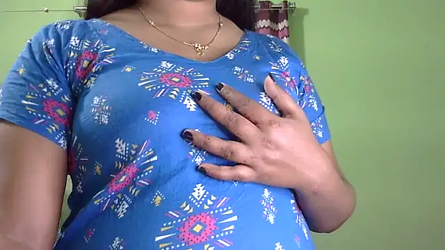 BengaliQueenStar's Live XXX Chat