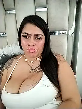 chelaqueen_'s Live XXX Chat