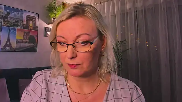 vanessa_chat's Webcam Show