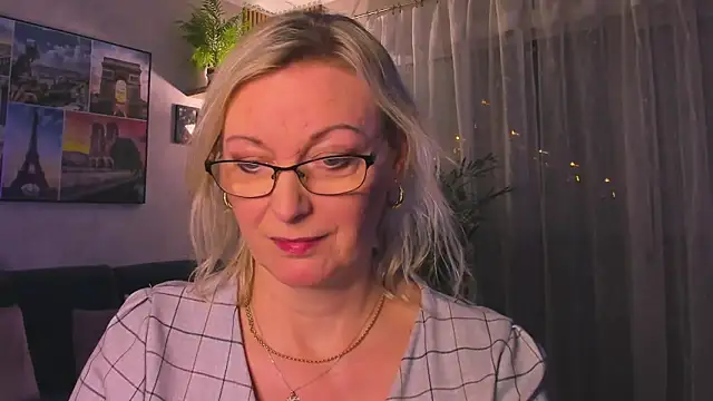 vanessa_chat's Webcam Show