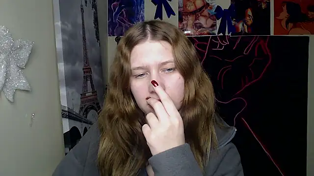 StellaCRL Adlı Modelin Canlı XXX Sohbeti