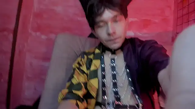 Show modela Eliot_X na web-kameri