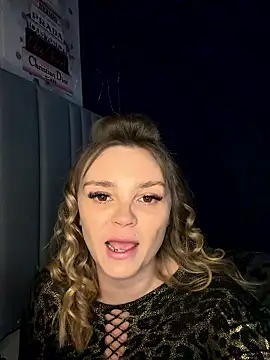 Sky25x élő XXX-chatje