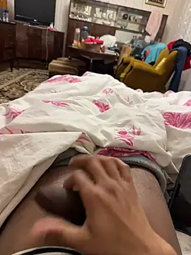 Mumbai_Guy_143's Live XXX Chat