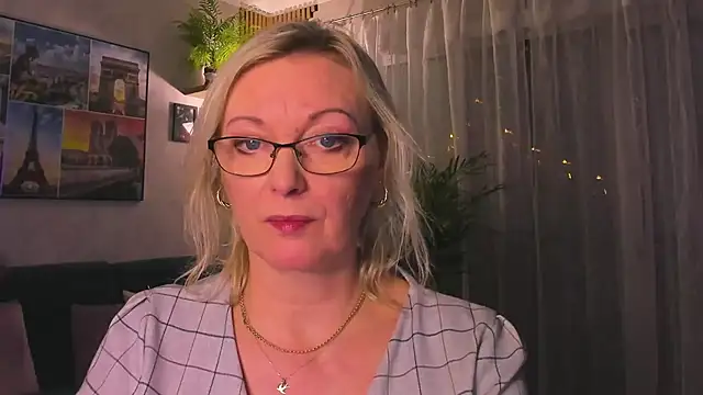 vanessa_chat: вебкам-шоу