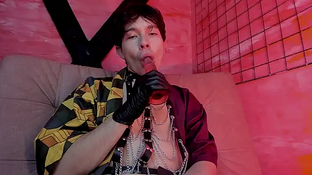 Eliot_X live XXX chat