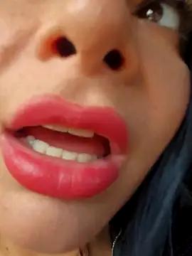 CataleyaRusso's Live XXX Chat