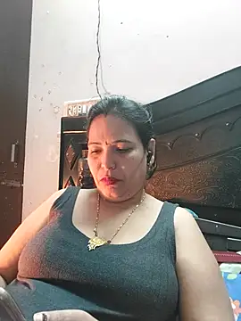 Poojabhabi101 Chat XXX in diretta