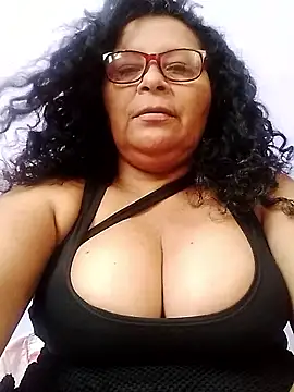 Amarantha25's Live XXX Chat