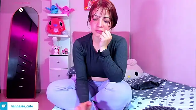 Vannessa__Shy Adlı Modelin Canlı XXX Sohbeti