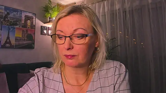 vanessa_chat's Webcam Show