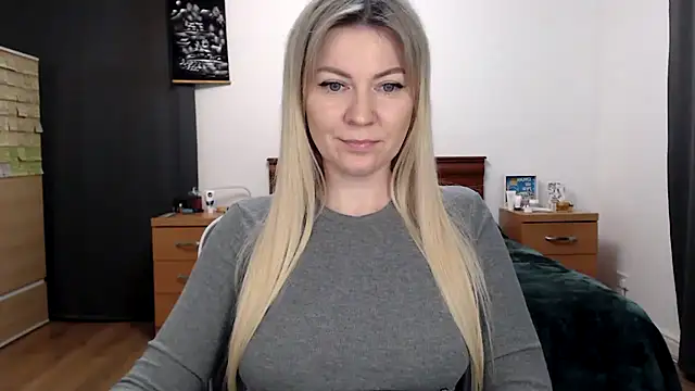 ParadiseAlinaのライブXXXチャット