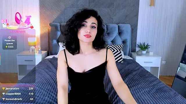 Maya_Rogerss Chat XXX in diretta