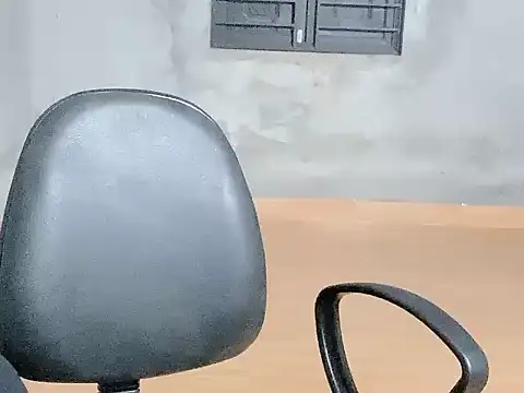 TranOanh999's Live XXX Chat