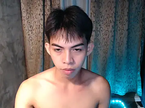 Urhotsilverboy – webcam-show