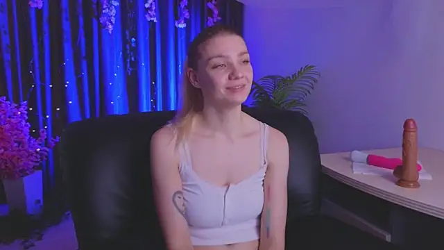 shark_attack52's Live XXX Chat