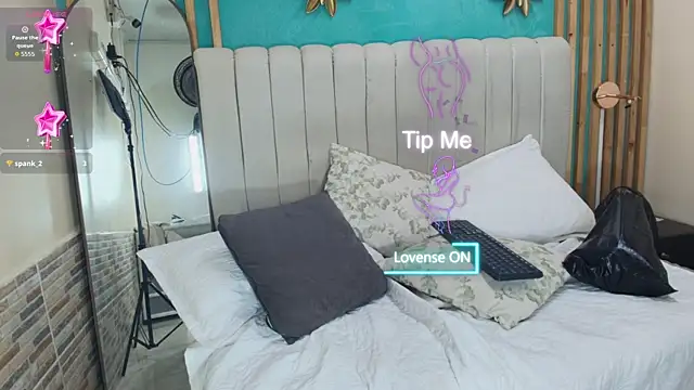 Sarah_Clars' Live XXX Chat