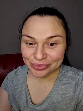 9Alice's Webcam Show