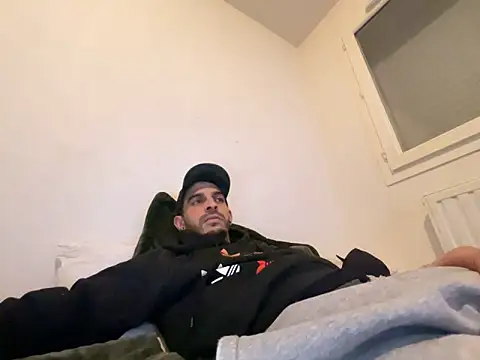 Rebeu313 Adlı Modelin Canlı XXX Sohbeti