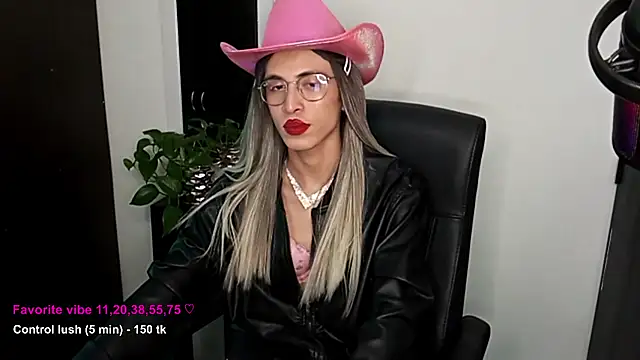 Andy_Roses Adlı Modelin Canlı XXX Sohbeti