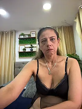 sasi_luna's Live XXX Chat