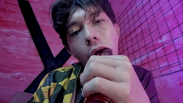 Eliot_X Adlı Modelin Canlı XXX Sohbeti