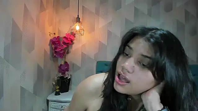 LindaBreeS Live XXX-chat