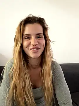 EmiliaCatalina Chat XXX live