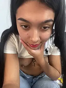 Chat XXX en directo de SweetLatiin_