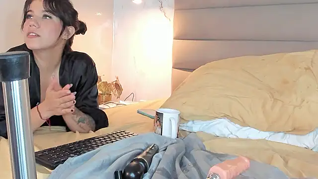 MelaniieRoux's Live XXX Chat