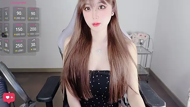 OwQoll Chat XXX live