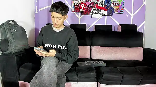 Živý XXX chat heyy_noah11