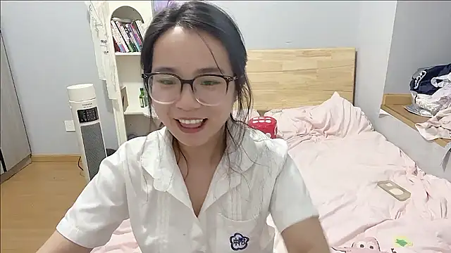 Hmm_0303's Live XXX Chat